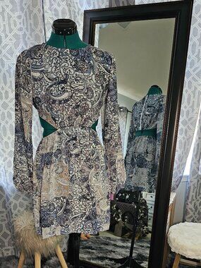 No Comment NY LA Paisley Cut-Out Mini Dress M - NWT